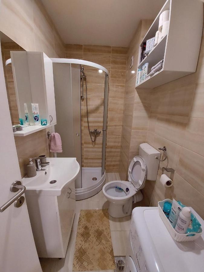 Apartman Victoria Lukavica Exterior foto