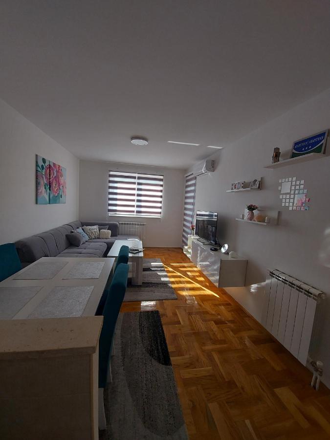 Apartman Victoria Lukavica Exterior foto