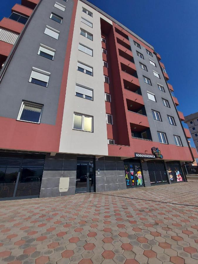 Apartman Victoria Lukavica Exterior foto