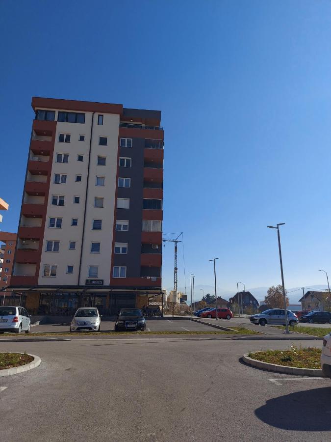 Apartman Victoria Lukavica Exterior foto
